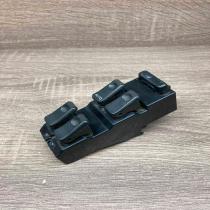 BC1D 66 35CA C8H D62A 15Y4D7 Electric window control switch Mazda 323 F