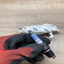 1120829 920F 12405 CBB  Spark plug Ford Orion