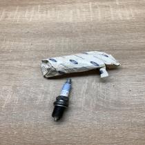 1120829 920F 12405 CBB  Spark plug Ford Orion