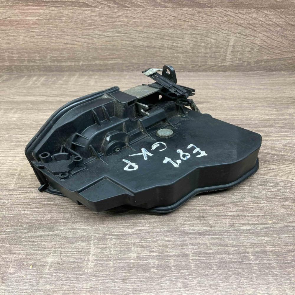 7167075   Rear door lock BMW 1 E81 E87