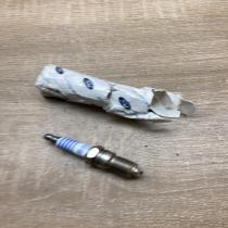1216460 87YF 12405 AE  Spark plug Ford Escort