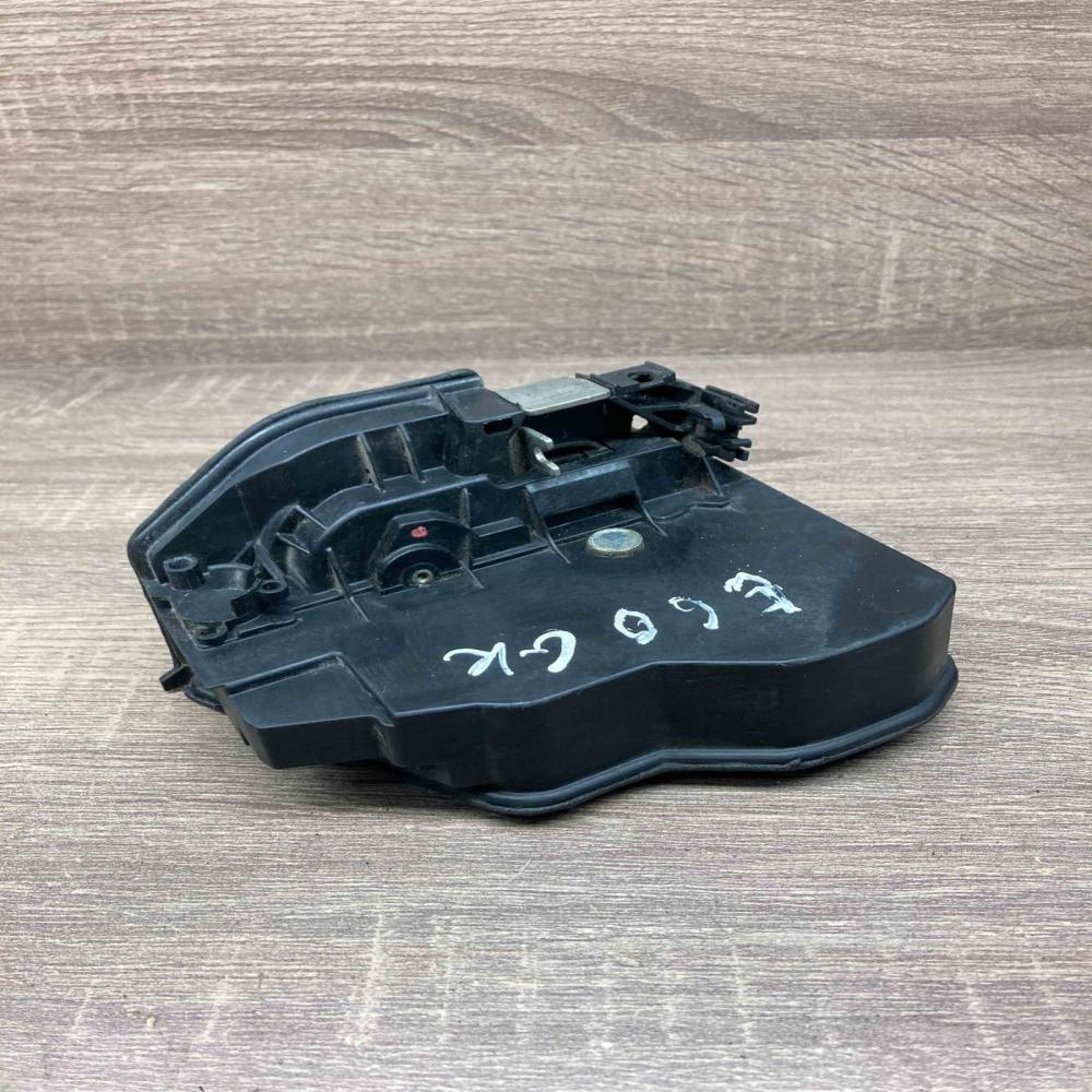 7202147   Rear door lock BMW 5 E60 E61