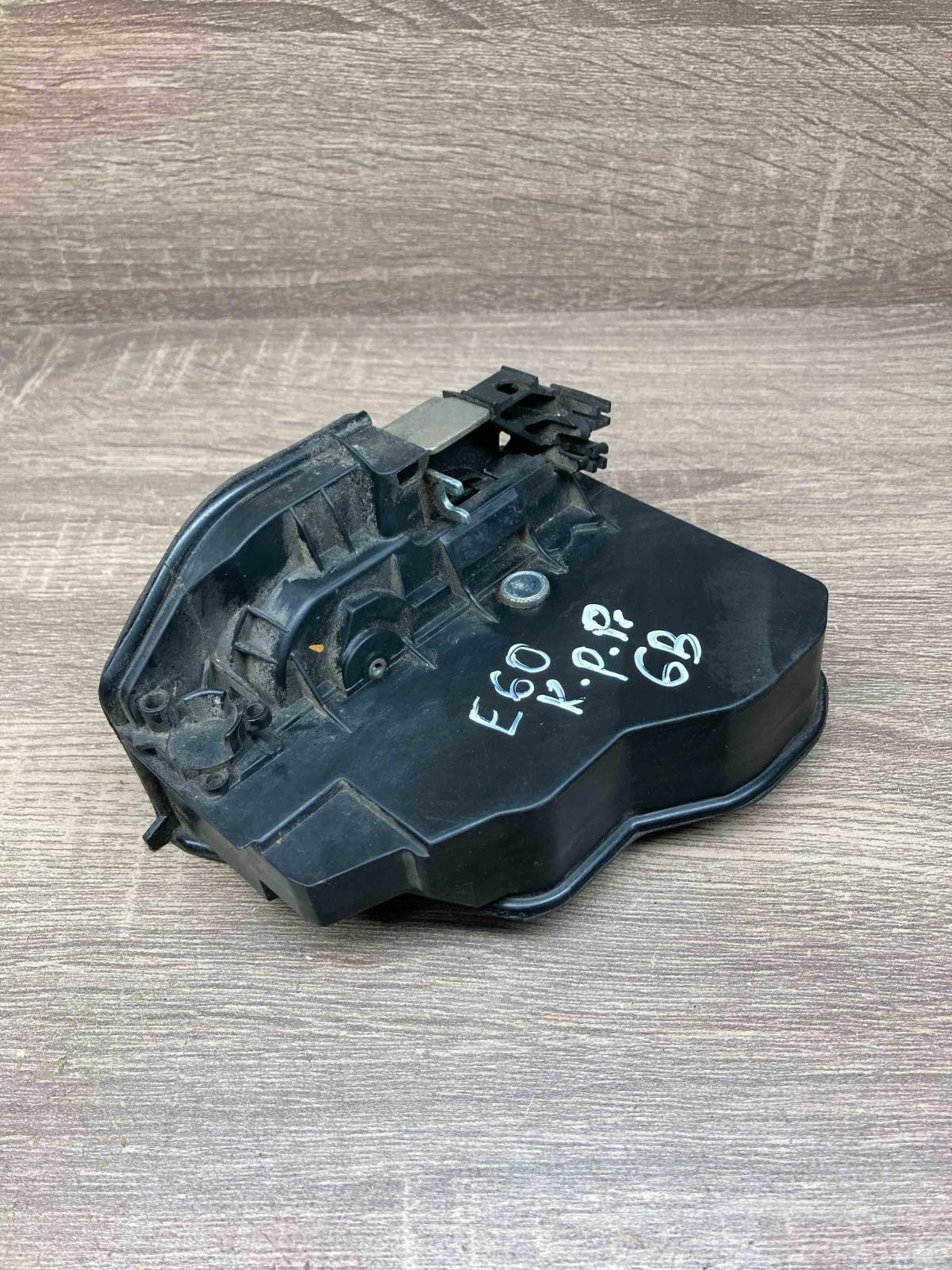 7167073   Front door lock BMW 5 E60 E61