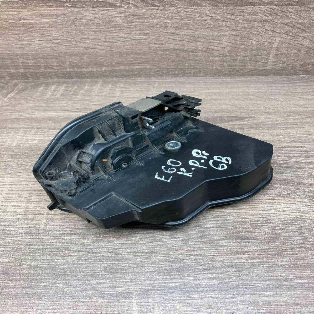 7167073   Front door lock BMW 5 E60 E61
