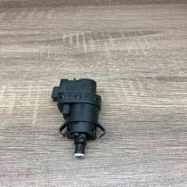3M5T 13480 AB   Brake pedal sensor switch Volvo V50