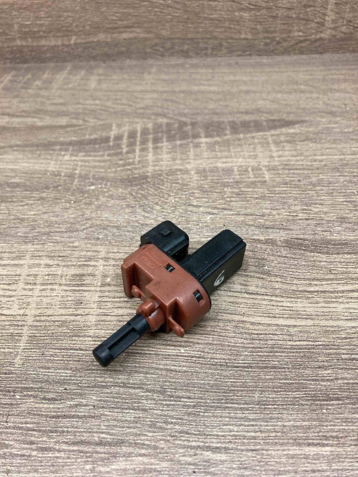 2S6T 7C534 AA   Clutch pedal sensor Mazda MX-5 NC Miata