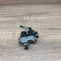 1S7T 13480 AA   Brake pedal sensor switch Ford Mondeo Mk III