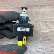 9128577 02W34K  Brake pedal sensor switch Volvo S70  V70  V70 XC