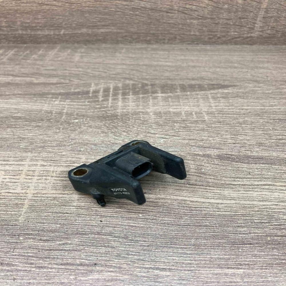 89173 45050   Airbag deployment crash/impact sensor Lexus RX 450H