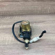22102180 35594B  Central locking motor Mitsubishi Space Wagon