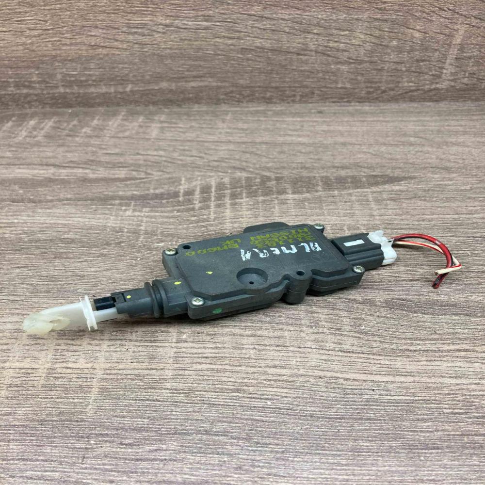 311103 900550 BM600  Fuel tank cap lock motor Nissan Almera N16