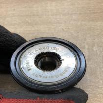 A6401500760   Alternator pulley Mercedes-Benz E A207
