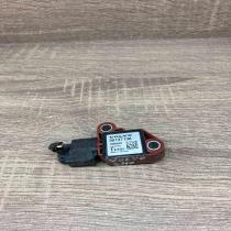 30737138   Airbag deployment crash/impact sensor Volvo V50