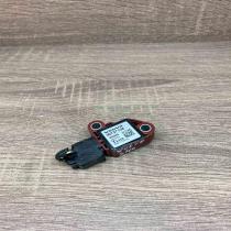 30737138   Airbag deployment crash/impact sensor Volvo V50