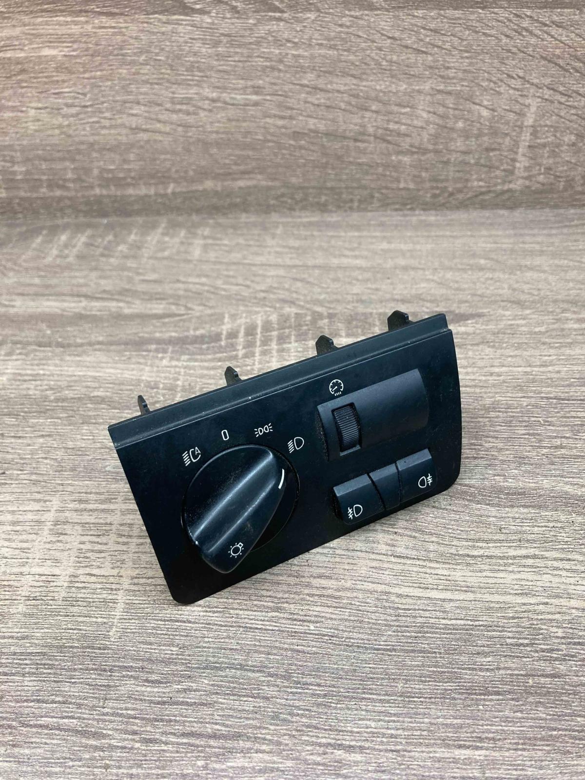 6909775 Main  Light switch BMW X5 E53