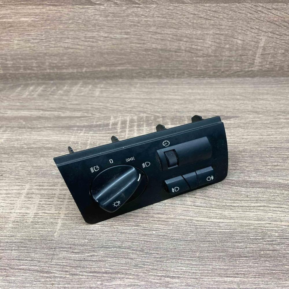 6909775 Main  Light switch BMW X5 E53