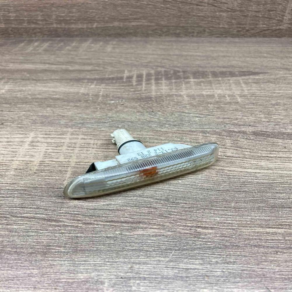 2228592   Front fender indicator light BMW 3 E46