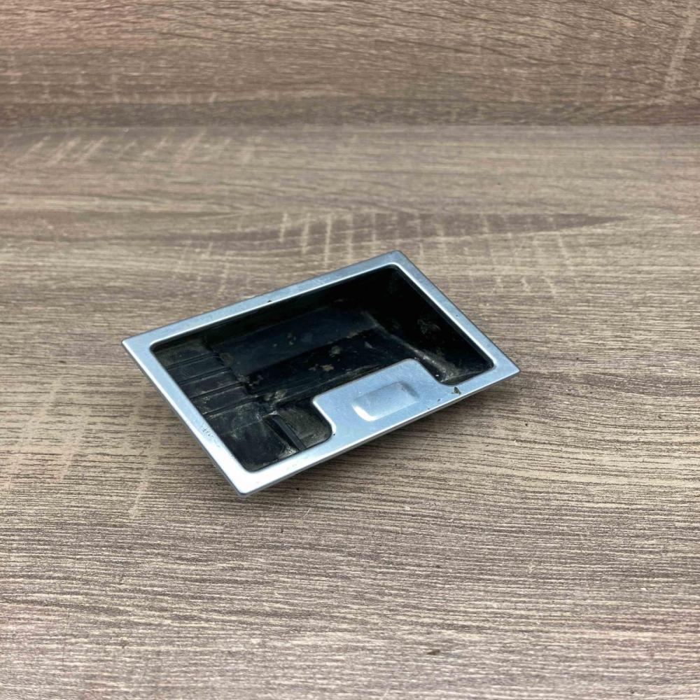 7034098 31423 0000  Car ashtray BMW 5 E60 E61