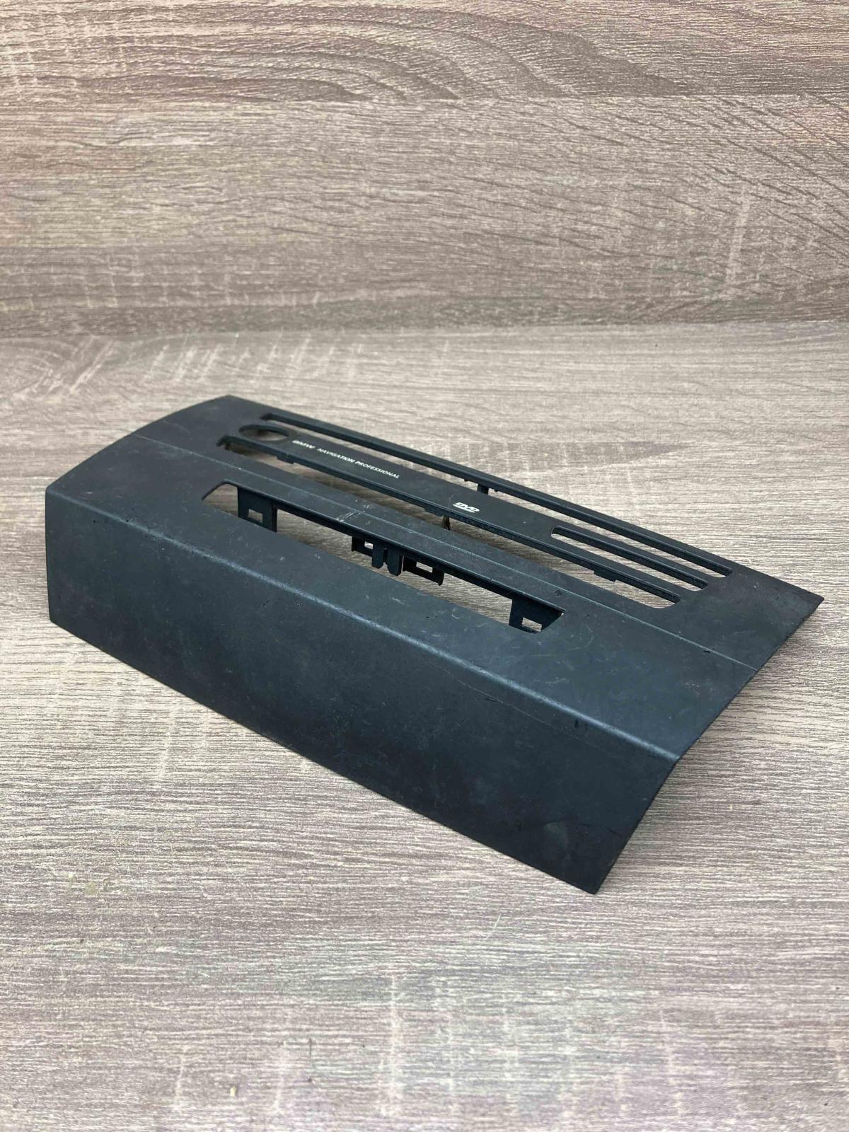 6958409 108229 10DE  Dashboard trim BMW 3 E90 E91