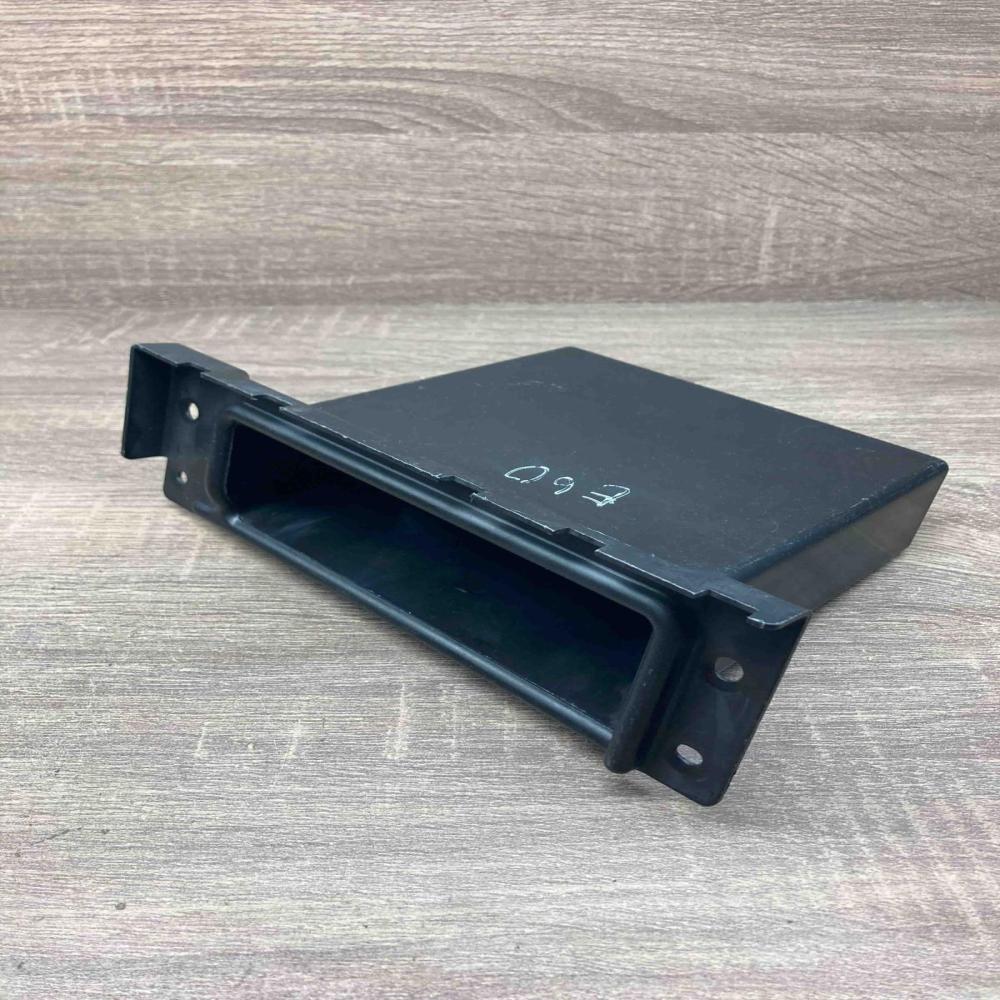 7136229 136488 13  Dashboard storage box/compartment BMW 5 E60 E61