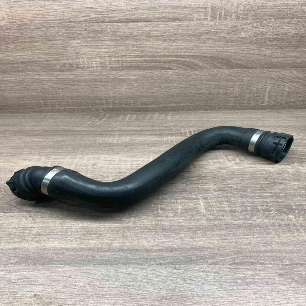 7799748 7789742  Engine coolant pipe/hose BMW 5 E60 E61