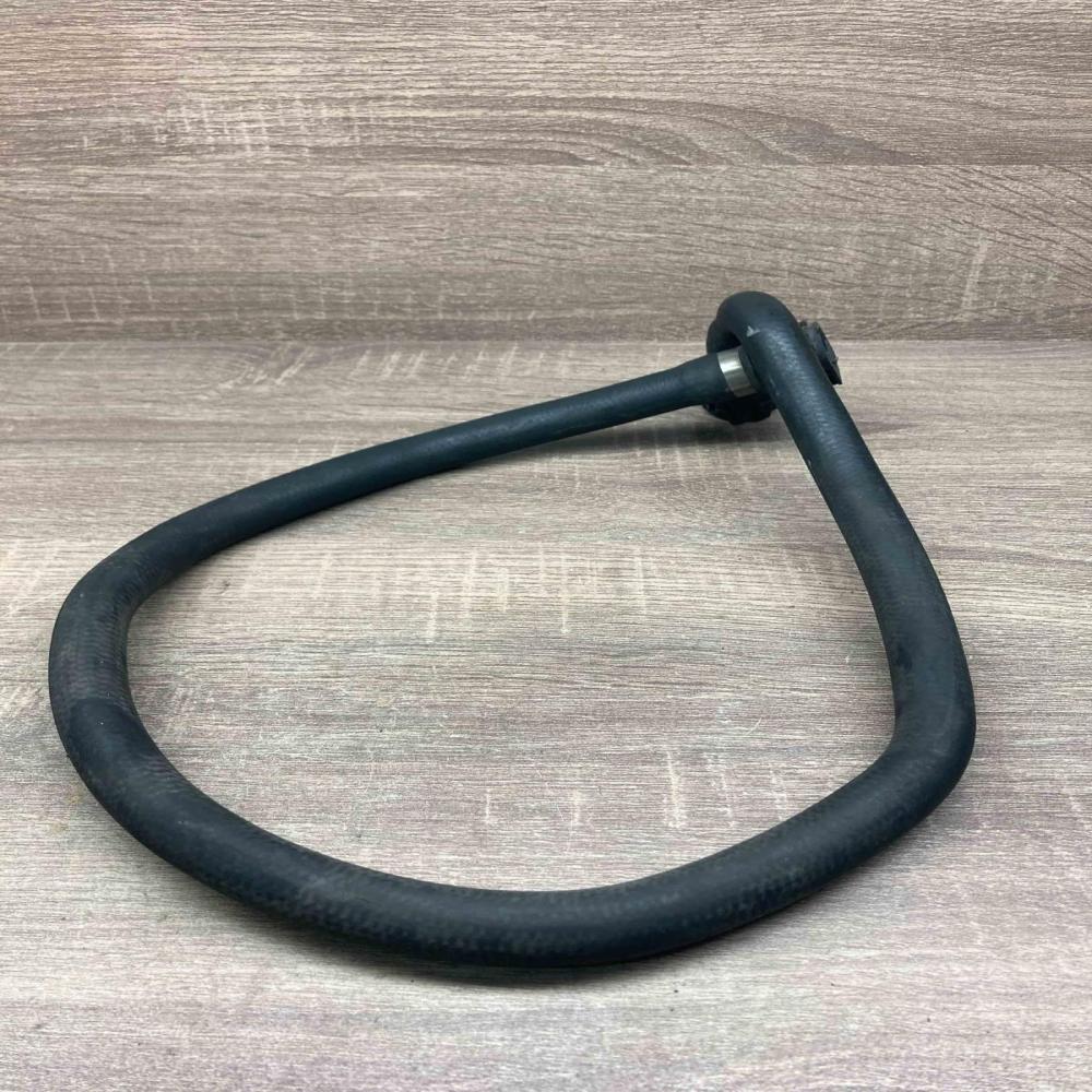 7787458   Engine coolant pipe/hose BMW 5 E60 E61