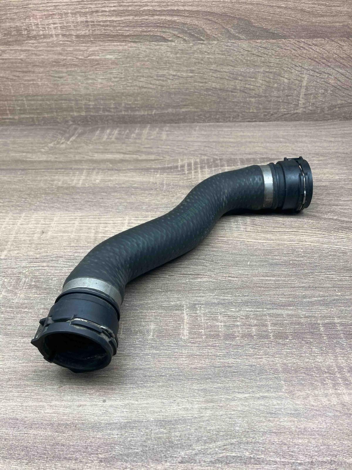 2248865 48 9R  Engine coolant pipe/hose BMW 5 E39