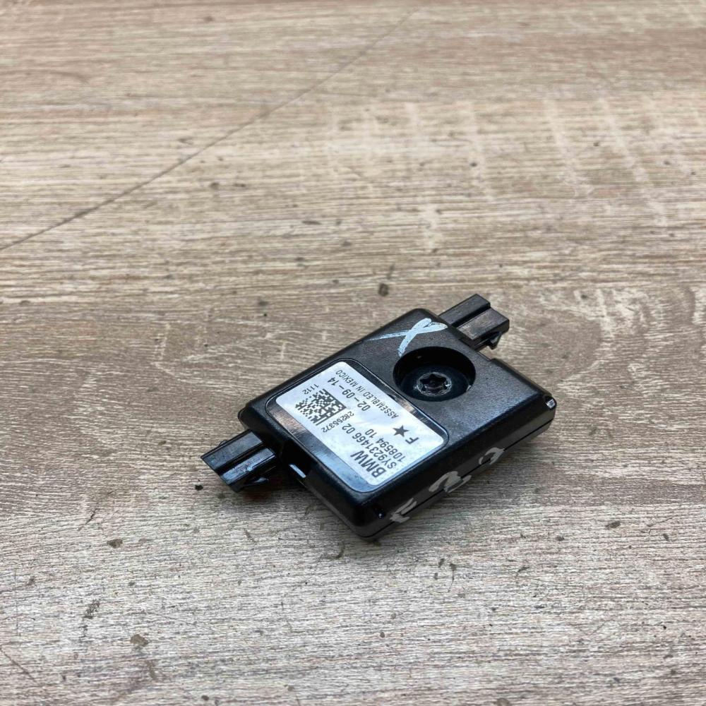 9231466   Aerial antenna amplifier BMW 3 F30 F35 F31