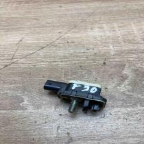 9217711   Airbag deployment crash/impact sensor BMW 3 F30 F35 F31