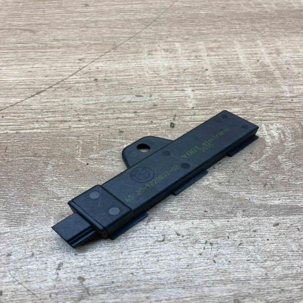 9220832 9220832 02  Keyless system antenna BMW 5 F10 F11