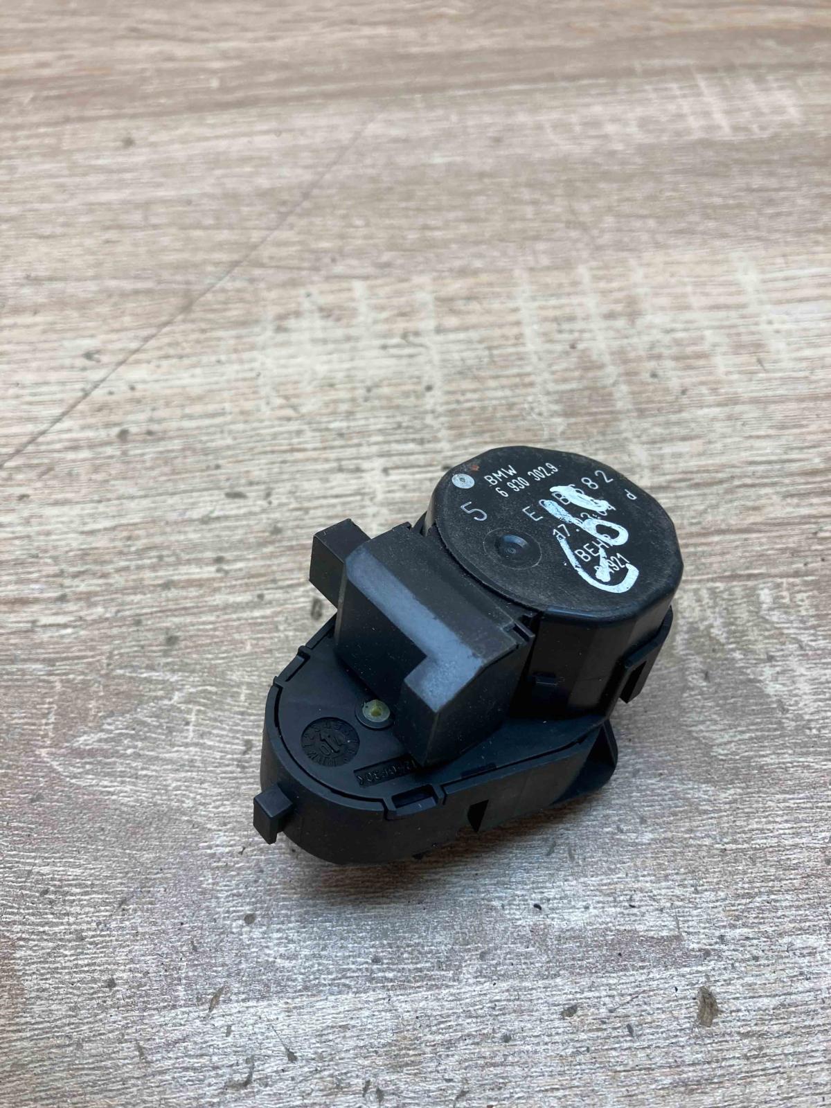 6930302   Air flap motor/actuator BMW 5 E60 E61