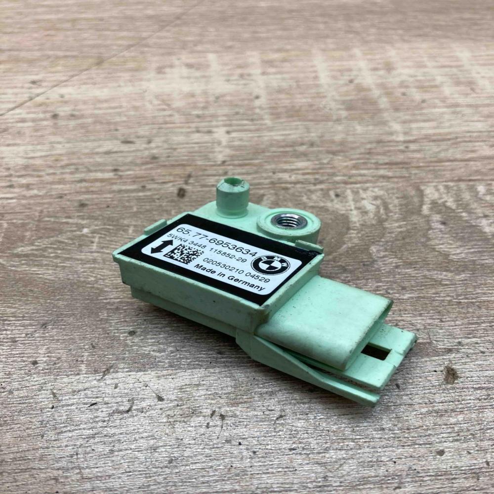 6953634 5WK43448  Airbag deployment crash/impact sensor BMW 5 E60 E61