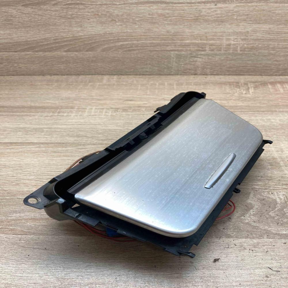 7078571   Car ashtray BMW 3 E90 E91