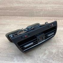 9118249 9118249 03  Rear air vent grill BMW 7 F01 F02 F03 F04