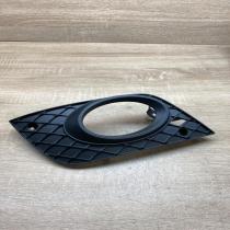 A1648854023   Front fog light trim/grill Mercedes-Benz ML W164