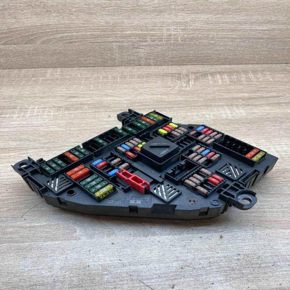 9252812 9252812 01  Fuse module BMW 5 GT F07
