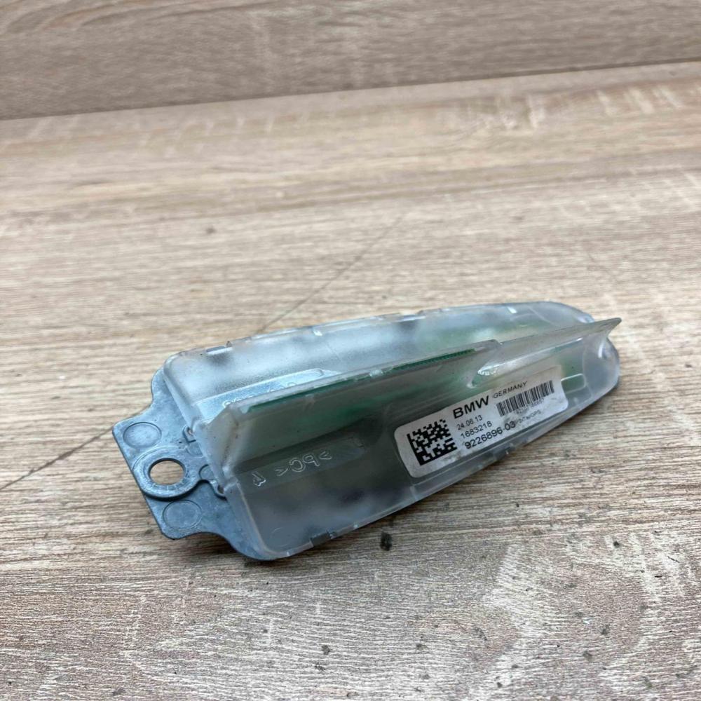 9226896   Aerial GPS antenna BMW 5 F10 F11