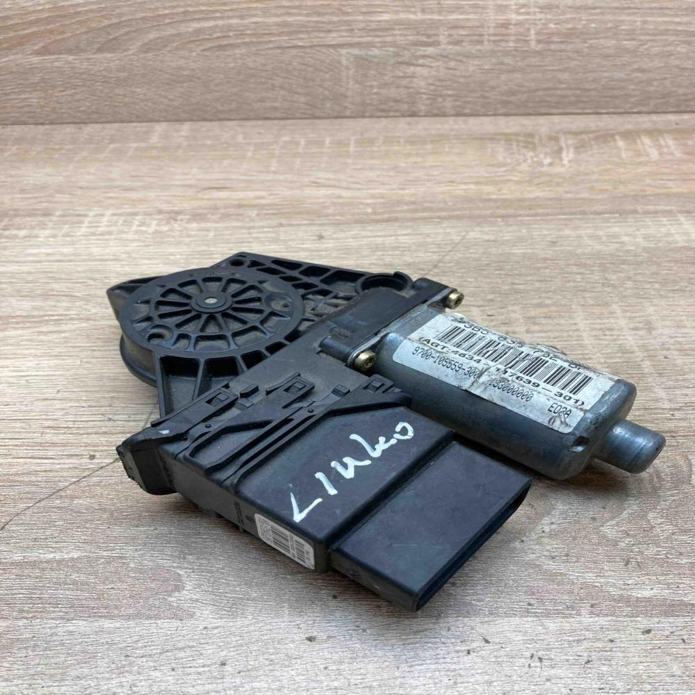 0130821696   Rear door window regulator motor Volkswagen PASSAT B5