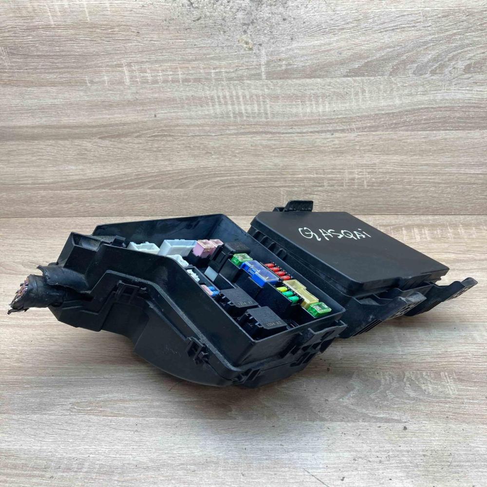 24383 BB50A E00019724  Fuse module Nissan Qashqai