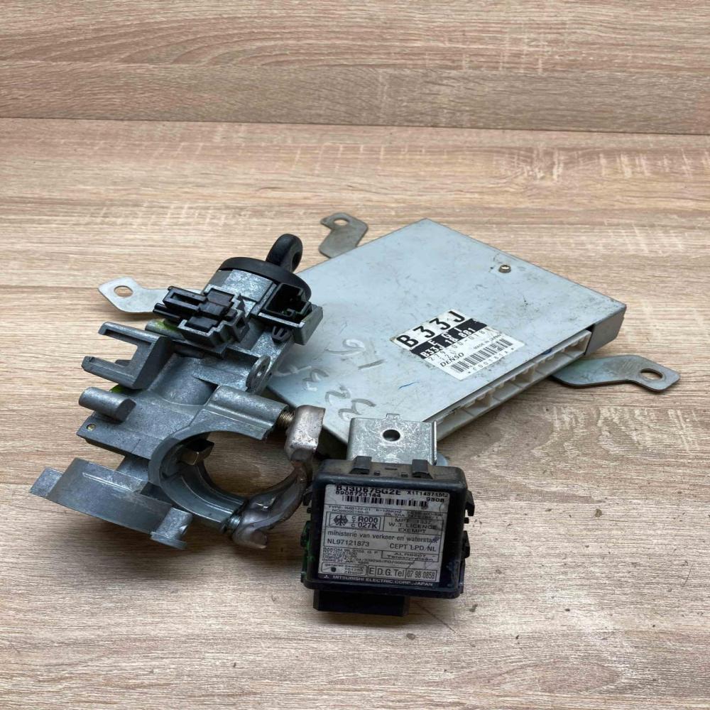B33J 18 881 8906720144 279700 0181 Engine ECU kit and lock set Mazda 323