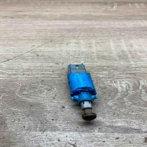 8200168239B   Brake pedal sensor switch Renault Megane II