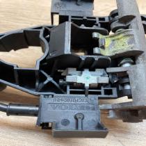 30784203 30784202  Front door exterior handle/bracket Volvo V70