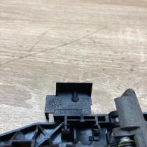 30784203 30784202  Front door exterior handle/bracket Volvo V70
