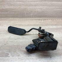 Mazda 626   Accelerator throttle pedal Mazda 626