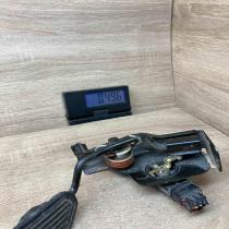 Mazda 626   Accelerator throttle pedal Mazda 626