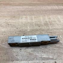 9452777   Airbag deployment crash/impact sensor Volvo V70