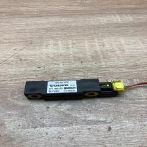 8622365   Airbag deployment crash/impact sensor Volvo V70