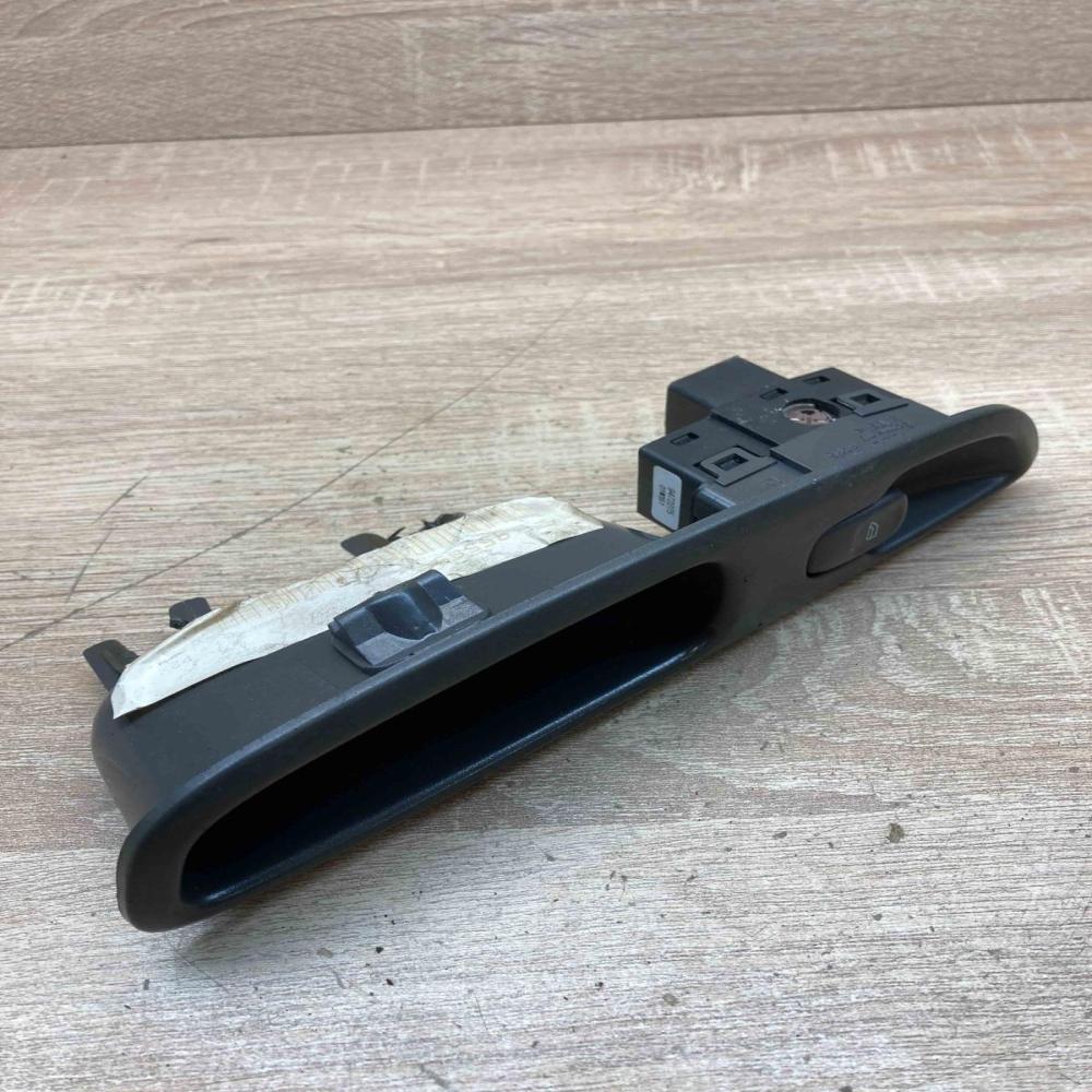 9472275 01W351  Electric window control switch Volvo V70
