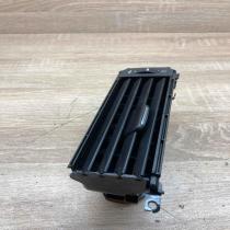 30643315 30676292  Dashboard side air vent grill/cover trim Volvo V70