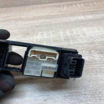 183575 37166  Wing mirror switch Toyota Avensis T250